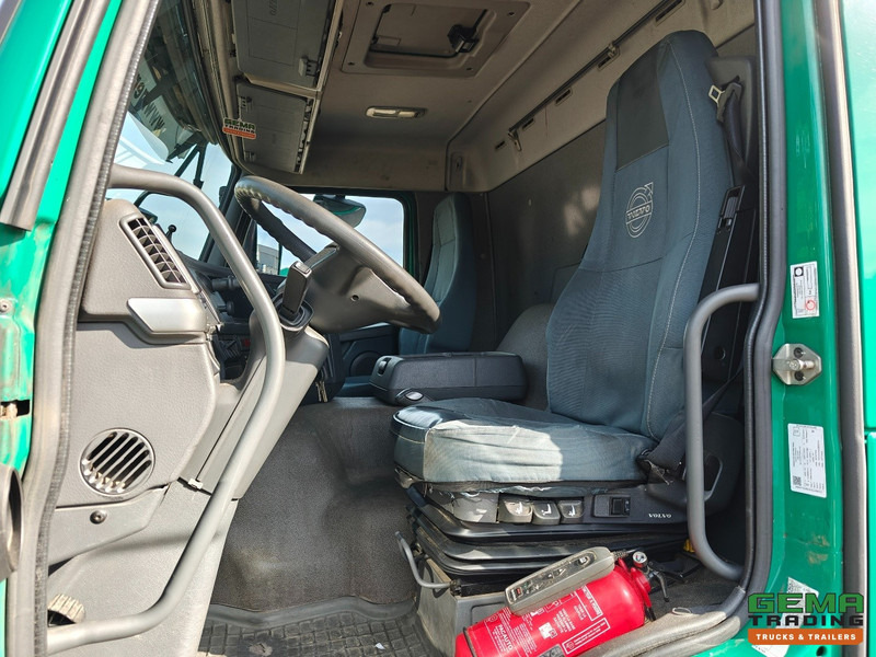 Volvo FM330 4x2 Dagcab Euro5 - KuikenBak 8.4m + Webasto Heater + Dhollandia 2000KG - Djurtransport lastbil: bild 5 Volvo FM330 4x2 Dagcab Euro5 - KuikenBak 8.4m + Webasto Heater + Dhollandia 2000KG - Djurtransport lastbil: bild 5