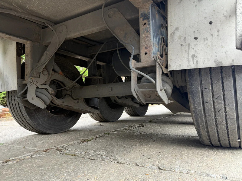 Chereau 3 Axle FRIGO Carier Vector 1850 7CM Side H260cm - Kyl/ Frys semitrailer: bild 4 Chereau 3 Axle FRIGO Carier Vector 1850 7CM Side H260cm - Kyl/ Frys semitrailer: bild 4