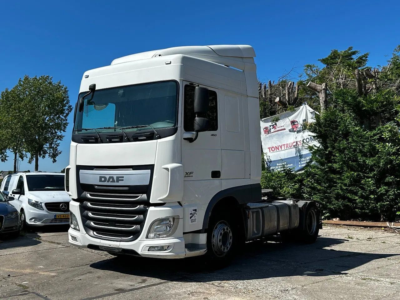 DAF XF 460 4X2 Tractor-unit Spring/Air Retarder ACC DAF XF 460 4X2 Tractor-unit Spring/Air Retarder ACC - Dragbil: bild 2 DAF XF 460 4X2 Tractor-unit Spring/Air Retarder ACC DAF XF 460 4X2 Tractor-unit Spring/Air Retarder ACC - Dragbil: bild 2