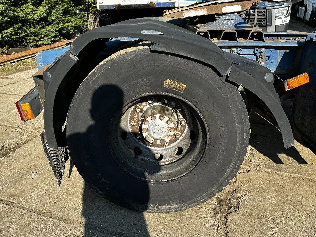 DAF XF 95.380 4X2 Tractor-unit Spring/Air ZF Manual DAF XF 95.380 4X2 Tractor-unit Spring/Air ZF Manual - Dragbil: bild 5 DAF XF 95.380 4X2 Tractor-unit Spring/Air ZF Manual DAF XF 95.380 4X2 Tractor-unit Spring/Air ZF Manual - Dragbil: bild 5