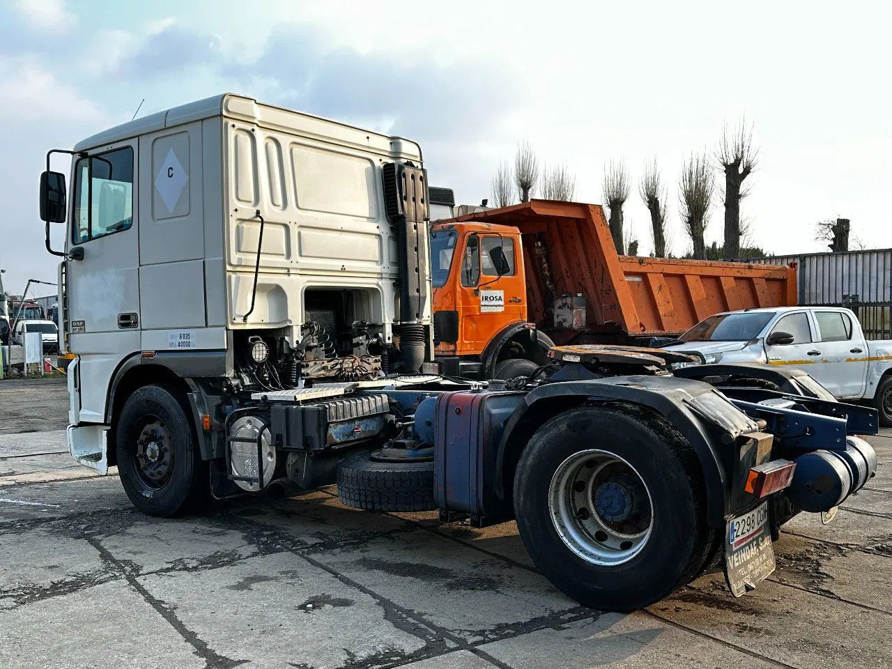 DAF XF 95.380 4X2 Tractor-unit Spring/Air ZF Manual DAF XF 95.380 4X2 Tractor-unit Spring/Air ZF Manual - Dragbil: bild 3 DAF XF 95.380 4X2 Tractor-unit Spring/Air ZF Manual DAF XF 95.380 4X2 Tractor-unit Spring/Air ZF Manual - Dragbil: bild 3