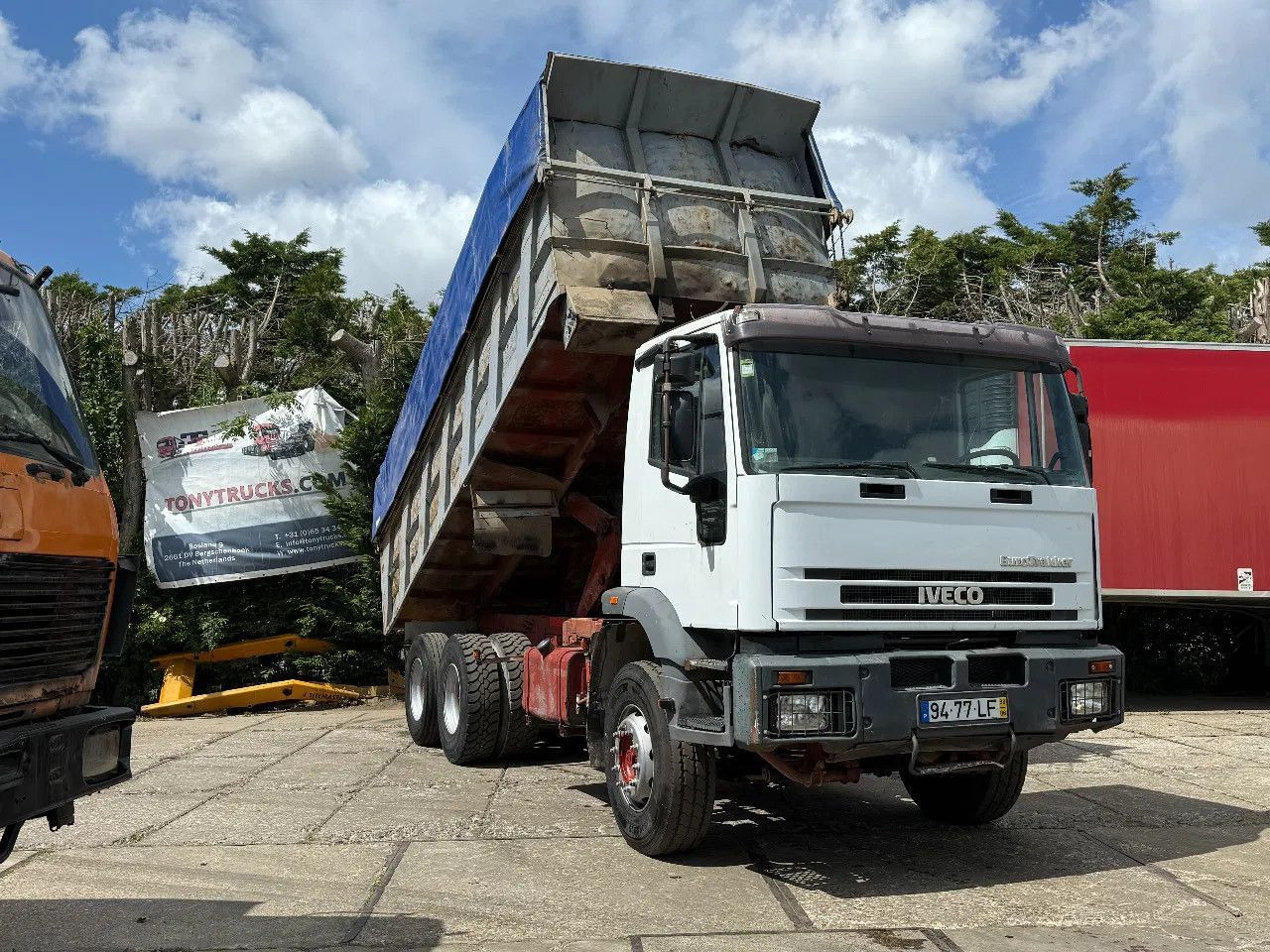 Iveco Eurotrakker 380 E34 6X4 Tipper Spring/Spring Eur - Tippbil lastbil: bild 1 Iveco Eurotrakker 380 E34 6X4 Tipper Spring/Spring Eur - Tippbil lastbil: bild 1