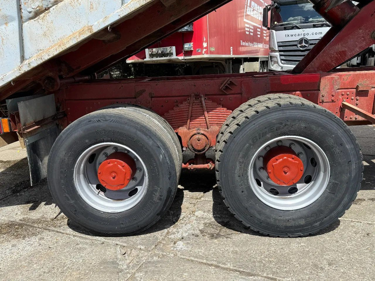 Iveco Eurotrakker 380 E34 6X4 Tipper Spring/Spring Eur - Tippbil lastbil: bild 5 Iveco Eurotrakker 380 E34 6X4 Tipper Spring/Spring Eur - Tippbil lastbil: bild 5