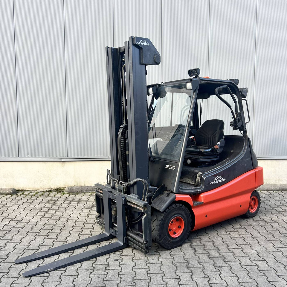 Linde E30 (336-02) - Eltruck: bild 1 Linde E30 (336-02) - Eltruck: bild 1