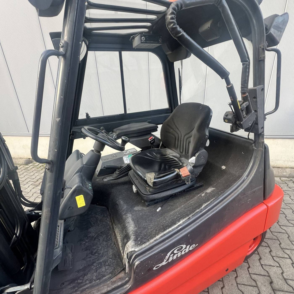 Linde E30 (336-02) - Eltruck: bild 4 Linde E30 (336-02) - Eltruck: bild 4