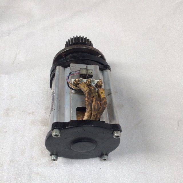 Steering motor for Caterpillar - Styrning för Materialhanteringsutrustning: bild 2 Steering motor for Caterpillar - Styrning för Materialhanteringsutrustning: bild 2