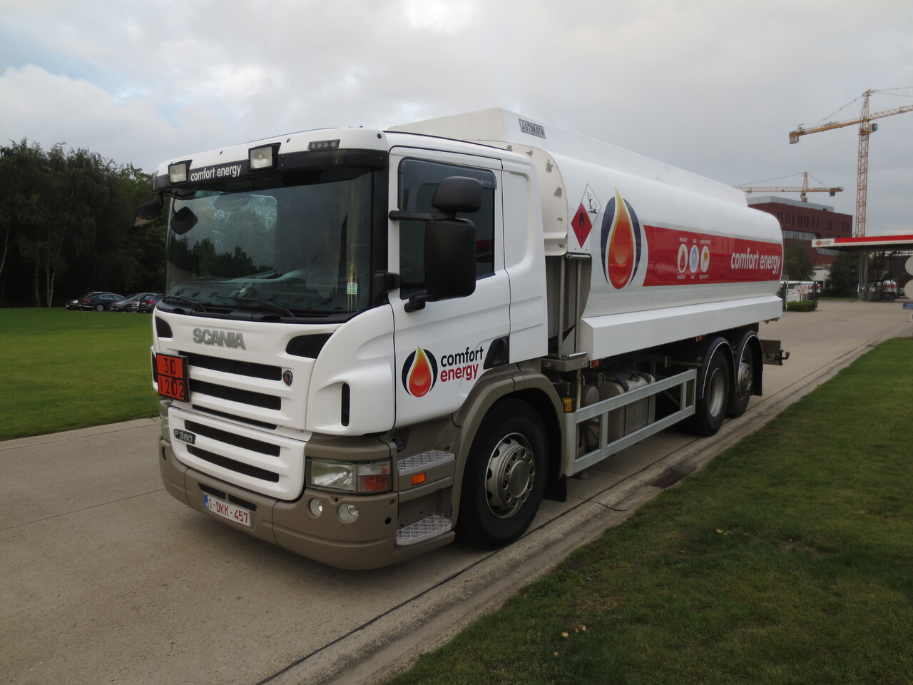Scania P380 - Tankbil: bild 1 Scania P380 - Tankbil: bild 1