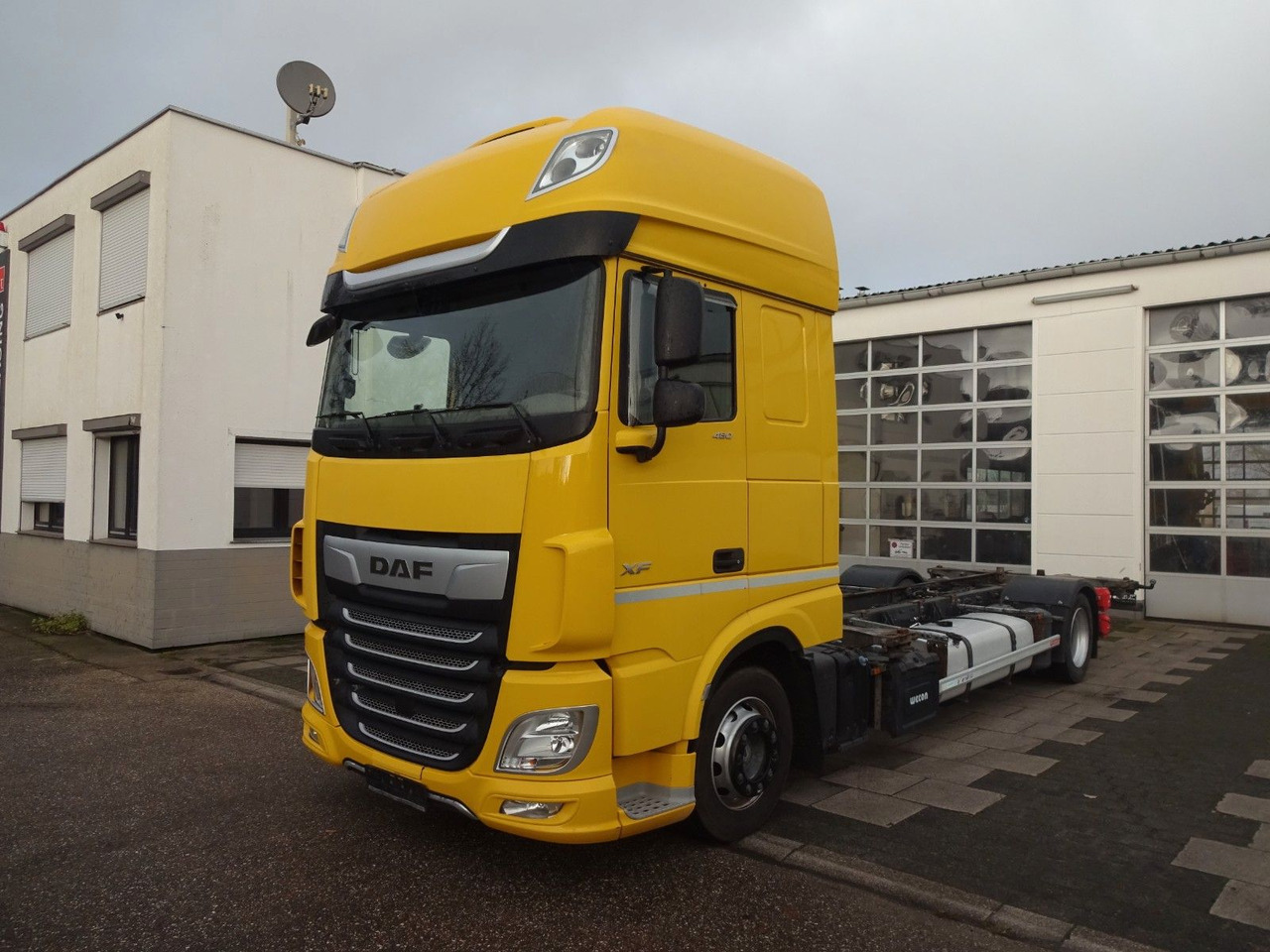 DAF XF 480, Jumbo BDF, SSC, Standklima, Intarder - Containerbil/ Växelflak lastbil: bild 3 DAF XF 480, Jumbo BDF, SSC, Standklima, Intarder - Containerbil/ Växelflak lastbil: bild 3