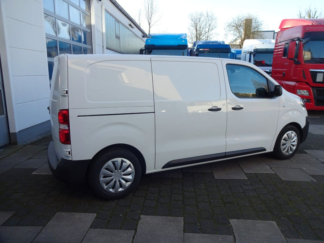 Opel 50 x Vivaro Kasten L1H1, Klima, PDC, Tempomat - Små skåpbil: bild 5 Opel 50 x Vivaro Kasten L1H1, Klima, PDC, Tempomat - Små skåpbil: bild 5