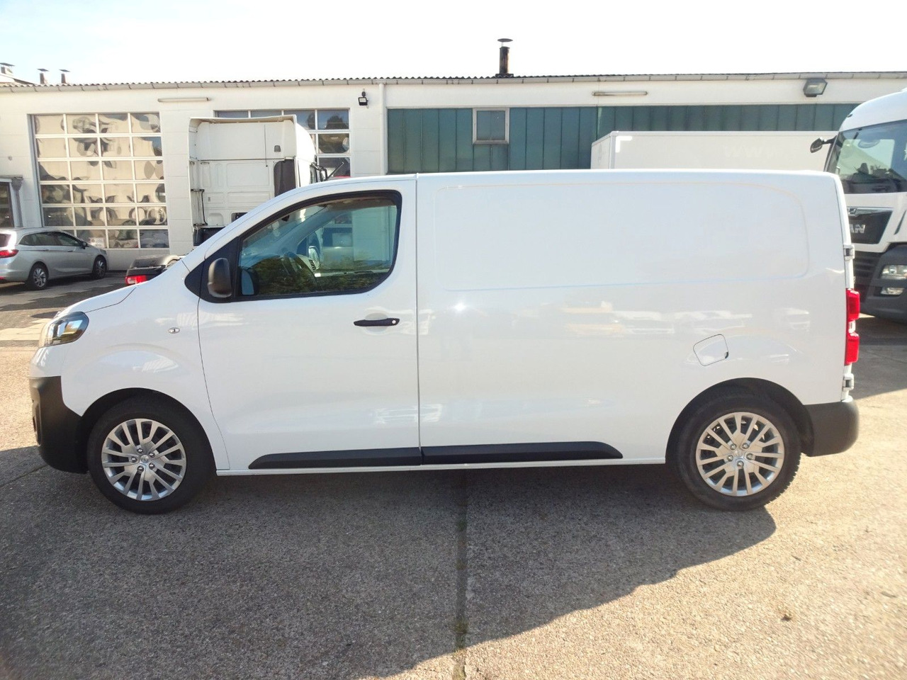 Opel Vivaro Kasten L1H1, Klima, PDC, - Små skåpbil: bild 4 Opel Vivaro Kasten L1H1, Klima, PDC, - Små skåpbil: bild 4