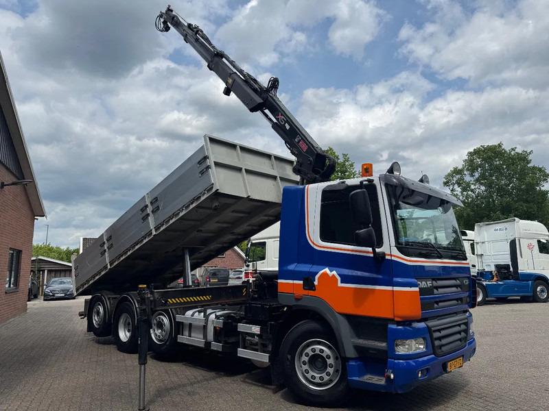 DAF CF 85.360 8X2 3 Zijdige kipper HIAB 16 t/m kraan AHK Top condition - Tippbil lastbil, Kranbil: bild 2 DAF CF 85.360 8X2 3 Zijdige kipper HIAB 16 t/m kraan AHK Top condition - Tippbil lastbil, Kranbil: bild 2