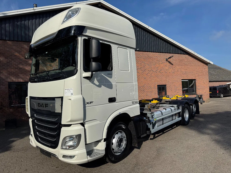 DAF XF 480 6X2 SSC FAR BDF Retarder 2x AHK 7.82 Multiwechseler - Containerbil/ Växelflak lastbil: bild 1 DAF XF 480 6X2 SSC FAR BDF Retarder 2x AHK 7.82 Multiwechseler - Containerbil/ Växelflak lastbil: bild 1