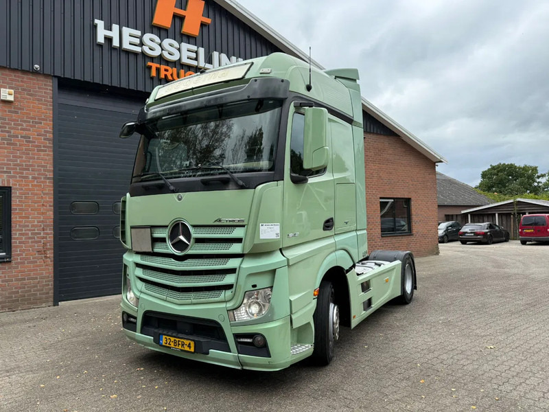 Mercedes-Benz Actros 1842 4X2 Streamspace Side skirts 2x tank NL Truck - Dragbil: bild 1 Mercedes-Benz Actros 1842 4X2 Streamspace Side skirts 2x tank NL Truck - Dragbil: bild 1