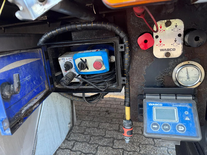 Moving floor semitrailer kraker CF 200 92m3 Agrar Steering axle / Lenkachse Hogedrukreiniger: bild 11