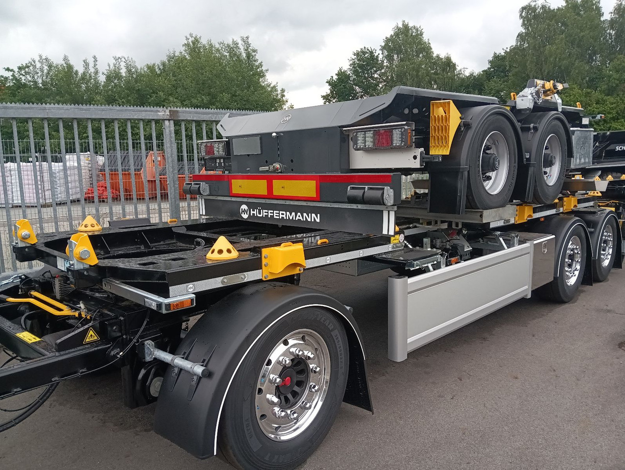 Hüffermann 3-A VARIO-CARRIER SAF NEU VERZINKT LiftAlufelgen - Lastväxlarsläp/ Liftdumpersläp: bild 1 Hüffermann 3-A VARIO-CARRIER SAF NEU VERZINKT LiftAlufelgen - Lastväxlarsläp/ Liftdumpersläp: bild 1