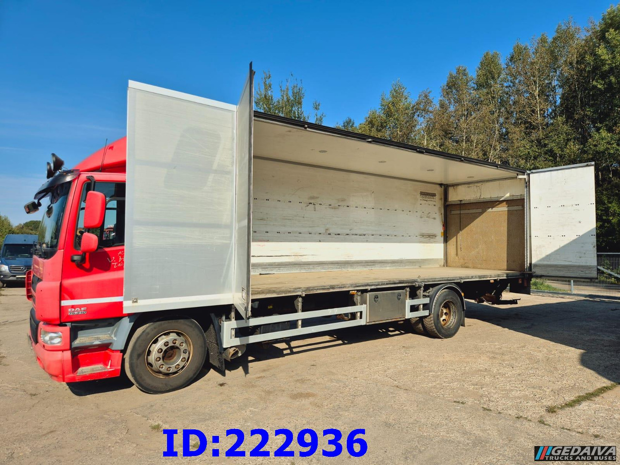 DAF CF 75.310 - Euro5 - Lastbil med skåp: bild 2 DAF CF 75.310 - Euro5 - Lastbil med skåp: bild 2