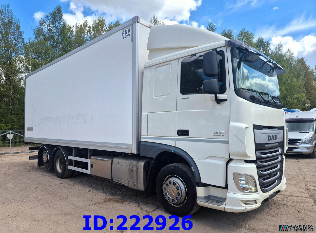 DAF XF 106 440 FAR 6x2 Euro6 - Isotermiska lastbil: bild 1 DAF XF 106 440 FAR 6x2 Euro6 - Isotermiska lastbil: bild 1