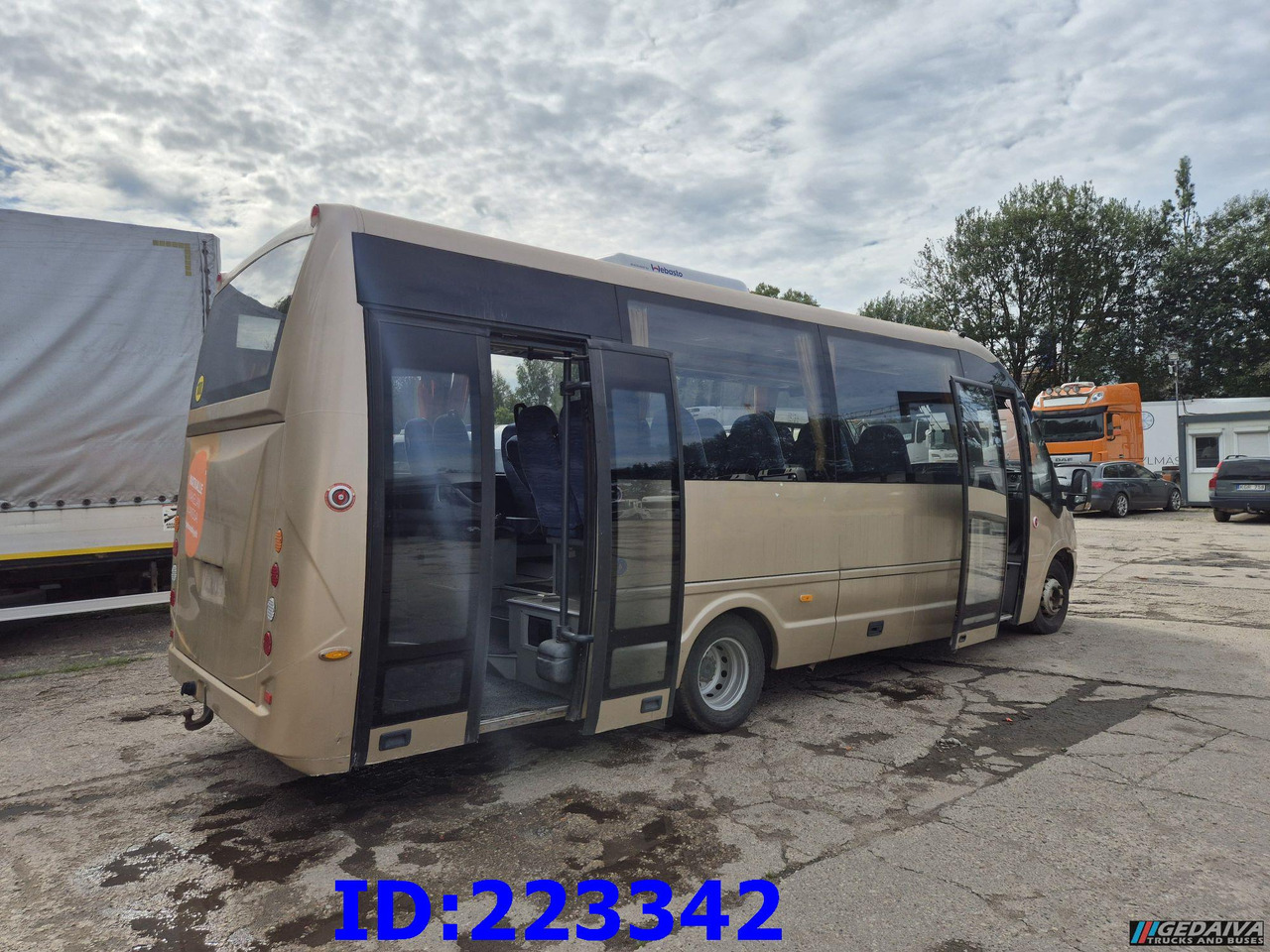IVECO Rosero Euro5 34-Place (Gearbox defekt) - Turistbuss: bild 4 IVECO Rosero Euro5 34-Place (Gearbox defekt) - Turistbuss: bild 4