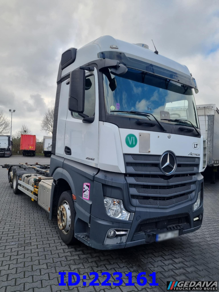 MERCEDES-BENZ Actros 2542 BDF 6x2 Euro6 - Chassi lastbil: bild 2 MERCEDES-BENZ Actros 2542 BDF 6x2 Euro6 - Chassi lastbil: bild 2