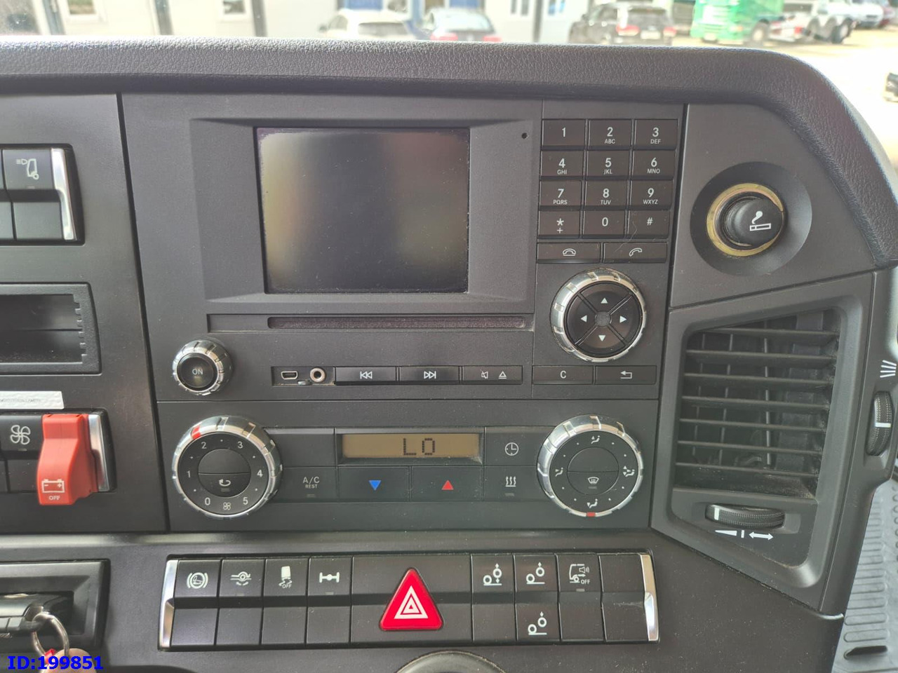 Lastbil med skåp MERCEDES-BENZ Actros 2551 6x2 Euro5: bild 17