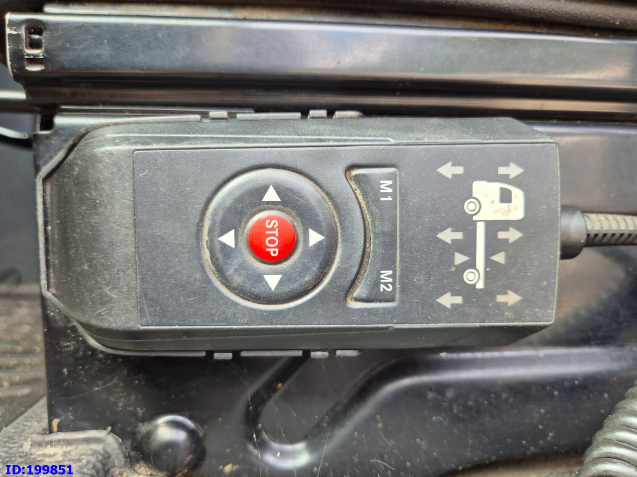 Lastbil med skåp MERCEDES-BENZ Actros 2551 6x2 Euro5: bild 13