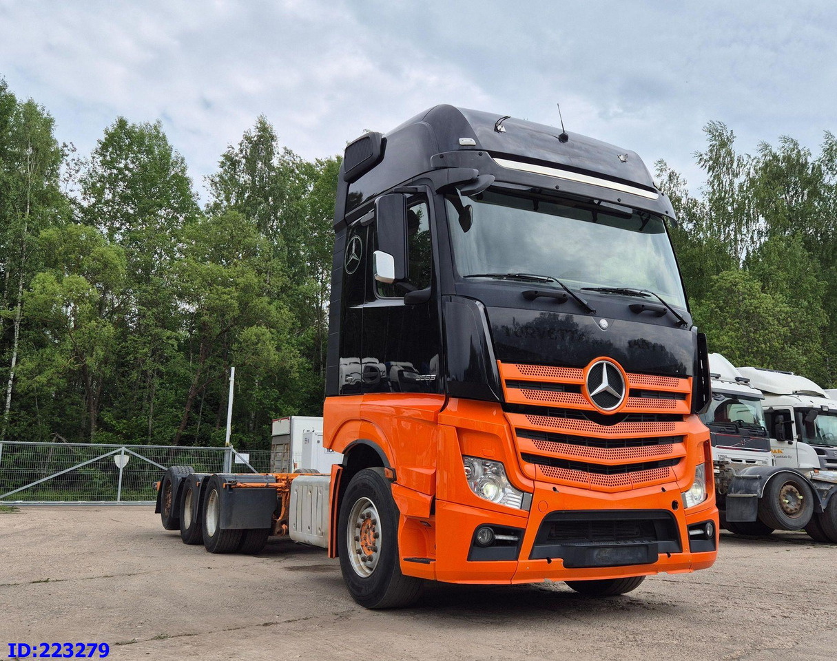 MERCEDES-BENZ Actros 3563 8×4 ( Steering axle) - Chassi lastbil: bild 4 MERCEDES-BENZ Actros 3563 8×4 ( Steering axle) - Chassi lastbil: bild 4