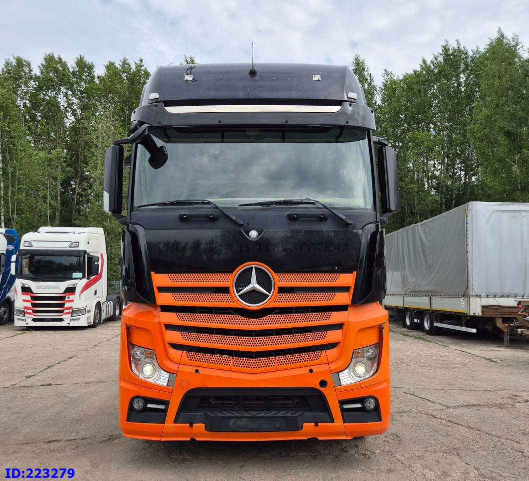 MERCEDES-BENZ Actros 3563 8×4 ( Steering axle) - Chassi lastbil: bild 2 MERCEDES-BENZ Actros 3563 8×4 ( Steering axle) - Chassi lastbil: bild 2
