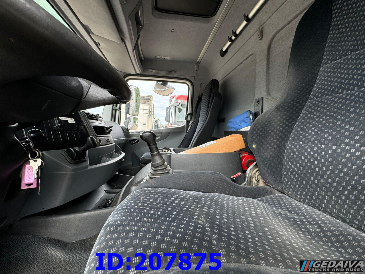 Isotermiska lastbil MERCEDES-BENZ Axor 1829 - Euro5 - Manual: bild 10