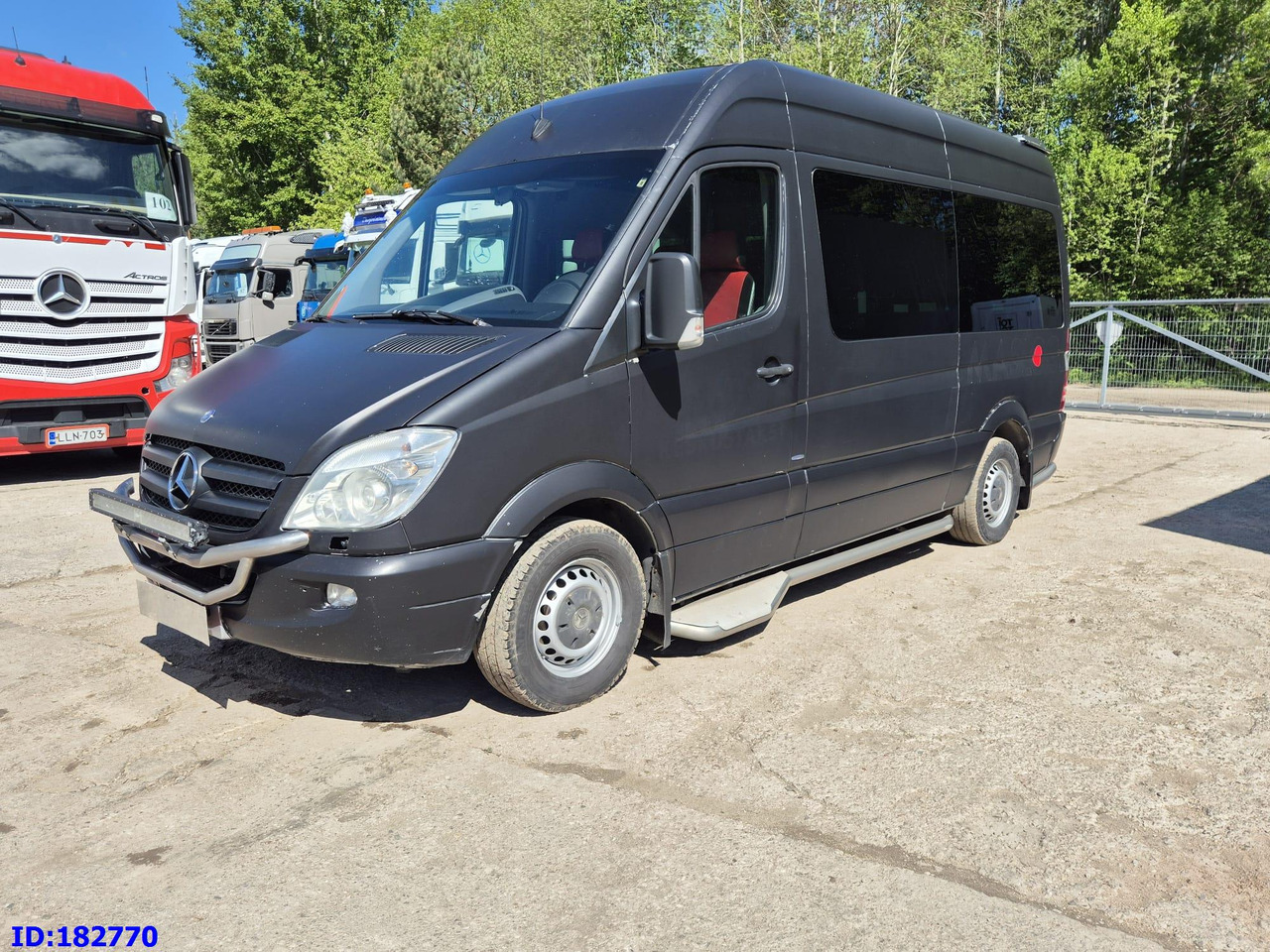 MERCEDES-BENZ Sprinter 319 VIP Euro5 - Turistbuss: bild 4 MERCEDES-BENZ Sprinter 319 VIP Euro5 - Turistbuss: bild 4