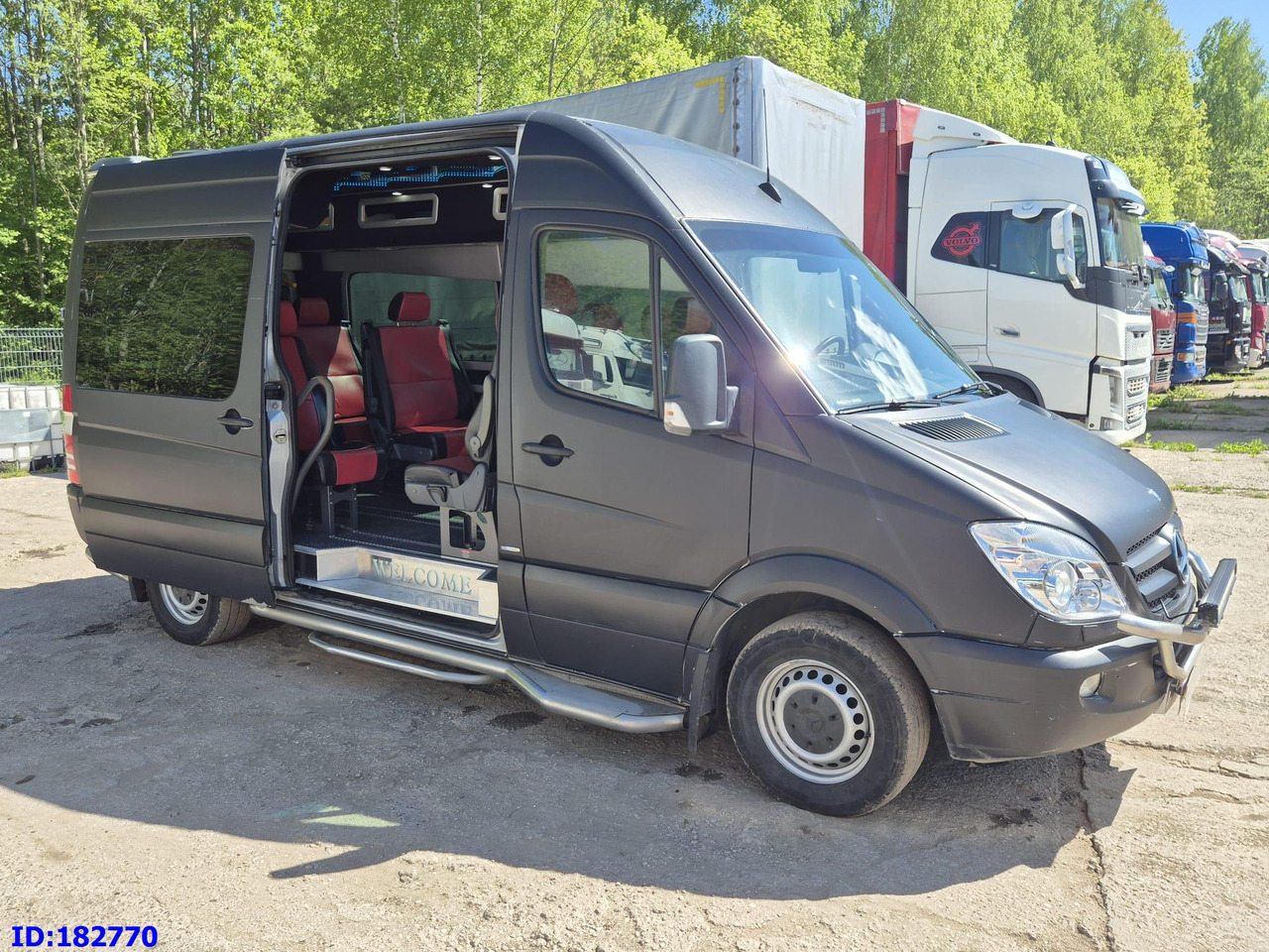 MERCEDES-BENZ Sprinter 319 VIP Euro5 - Turistbuss: bild 1 MERCEDES-BENZ Sprinter 319 VIP Euro5 - Turistbuss: bild 1