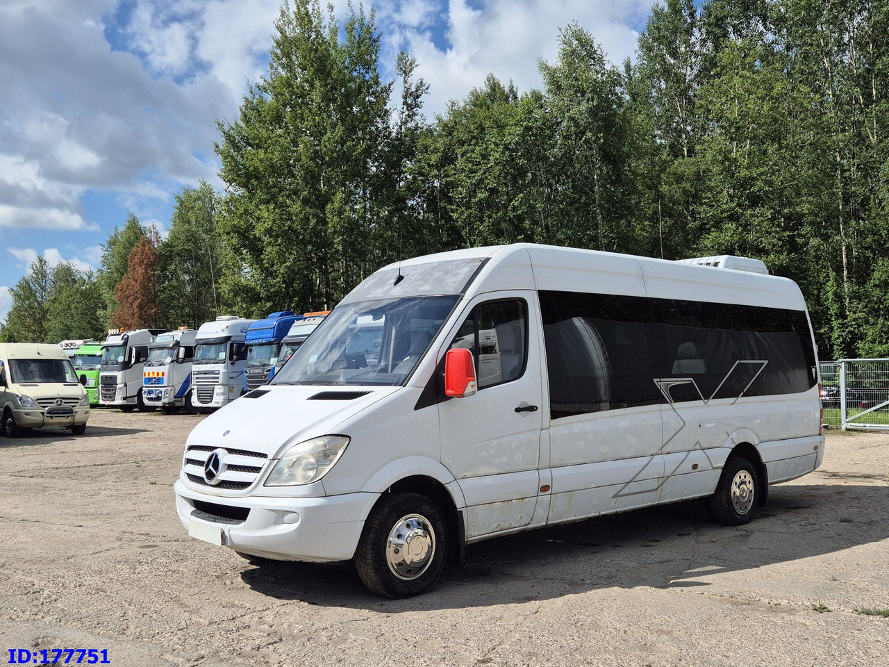 MERCEDES-BENZ Sprinter 518 - VIP - 17-seater - Turistbuss: bild 1 MERCEDES-BENZ Sprinter 518 - VIP - 17-seater - Turistbuss: bild 1