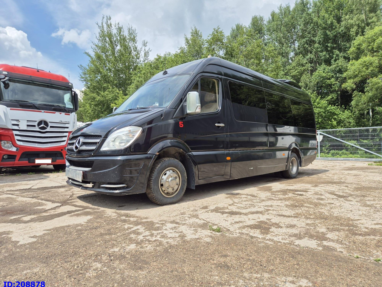 MERCEDES-BENZ Sprinter 519 -VIP- 17 places - Turistbuss: bild 1 MERCEDES-BENZ Sprinter 519 -VIP- 17 places - Turistbuss: bild 1