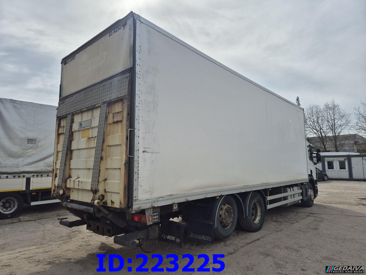 SCANIA P380 6x2 Open side box - Lastbil med skåp: bild 5 SCANIA P380 6x2 Open side box - Lastbil med skåp: bild 5