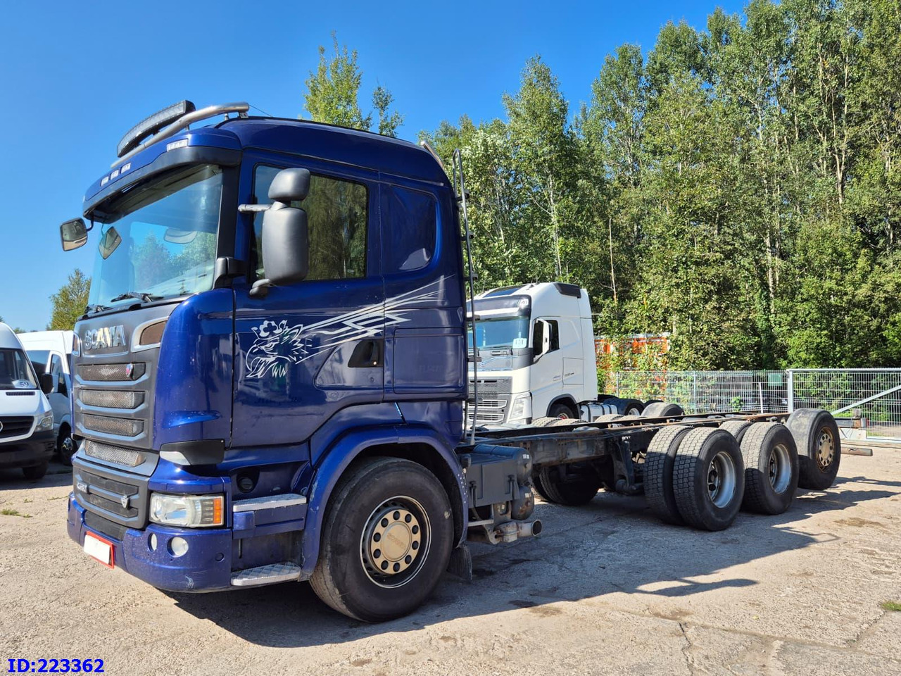 SCANIA R580 8x4 Euro6 Retarder - Chassi lastbil: bild 1 SCANIA R580 8x4 Euro6 Retarder - Chassi lastbil: bild 1