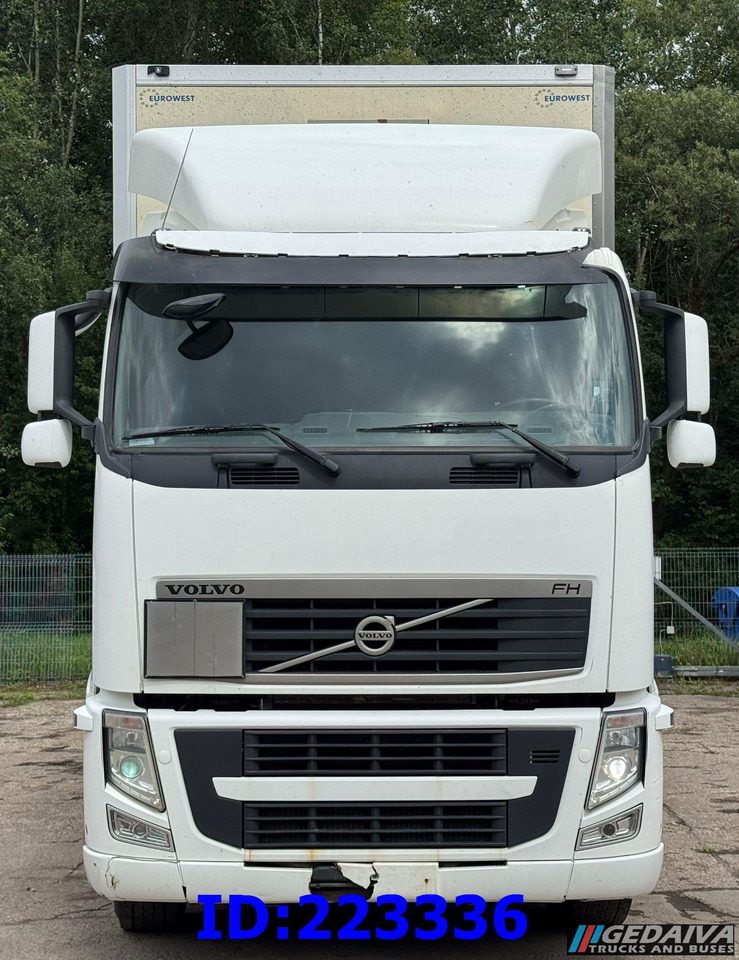 VOLVO FH13 460HP 6x2 OPEN SIDE BOX - Lastbil med skåp: bild 2 VOLVO FH13 460HP 6x2 OPEN SIDE BOX - Lastbil med skåp: bild 2