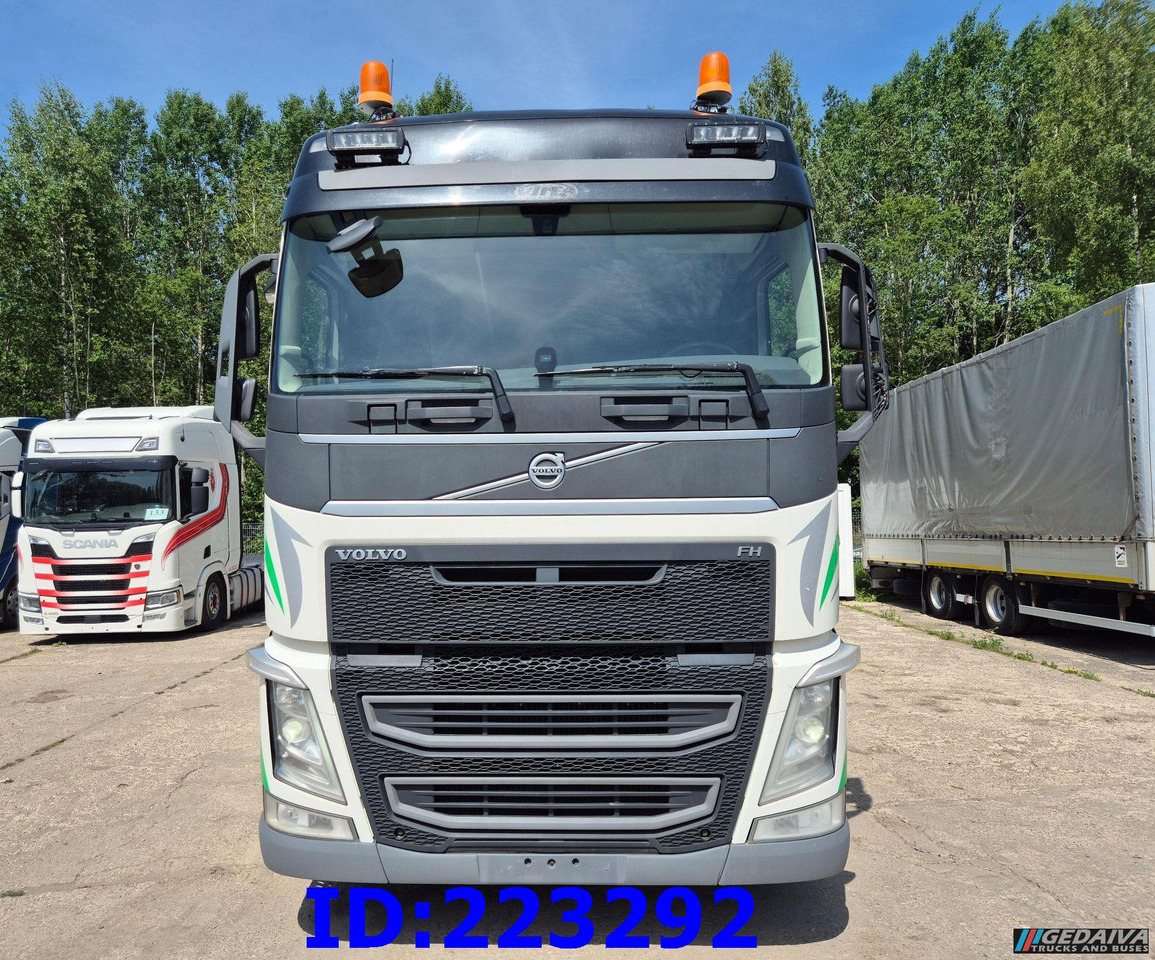VOLVO FH13 540HP 8x4 Steering axle - Isotermiska lastbil: bild 2 VOLVO FH13 540HP 8x4 Steering axle - Isotermiska lastbil: bild 2