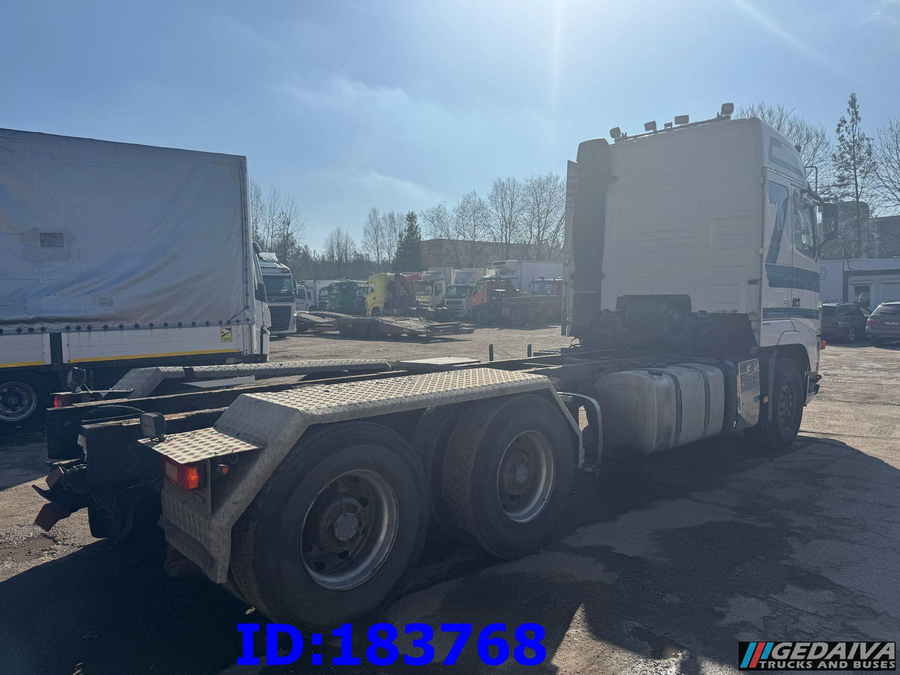 VOLVO FH16 580HP 6x4 BigAxles - Chassi lastbil: bild 4 VOLVO FH16 580HP 6x4 BigAxles - Chassi lastbil: bild 4