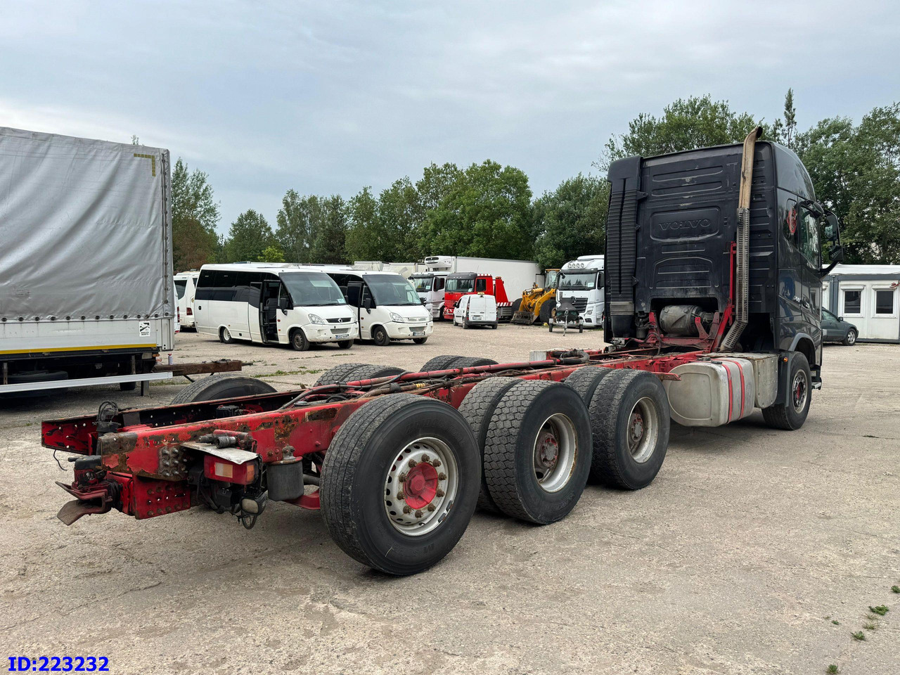 VOLVO FH16 700HP 8X4 Big Axles - Chassi lastbil: bild 5 VOLVO FH16 700HP 8X4 Big Axles - Chassi lastbil: bild 5