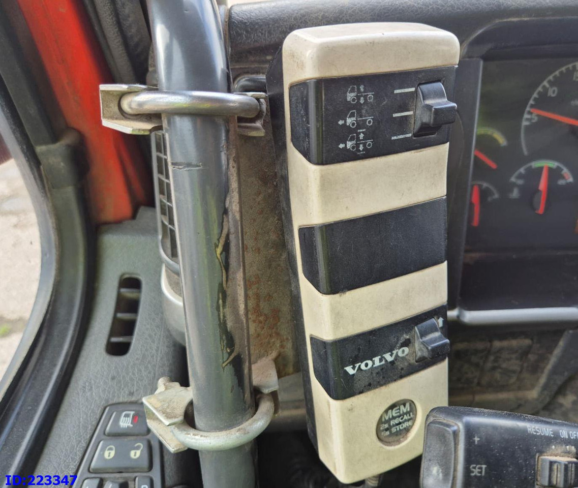 Tippbil lastbil VOLVO FM12 420HP 8X4 Manual: bild 14