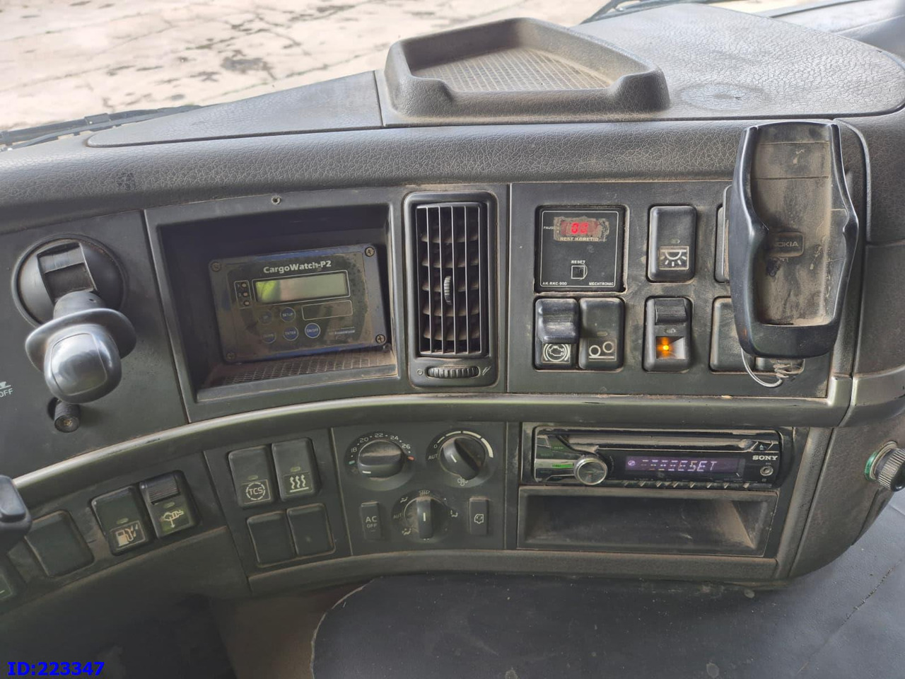 Tippbil lastbil VOLVO FM12 420HP 8X4 Manual: bild 16