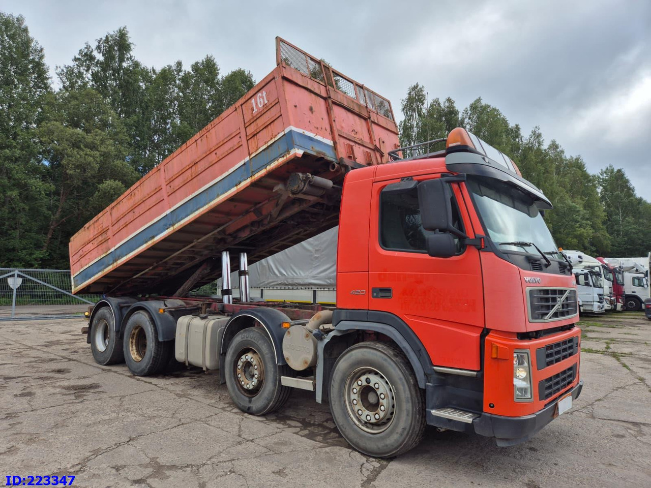 VOLVO FM12 420HP 8X4 Manual - Tippbil lastbil: bild 4 VOLVO FM12 420HP 8X4 Manual - Tippbil lastbil: bild 4