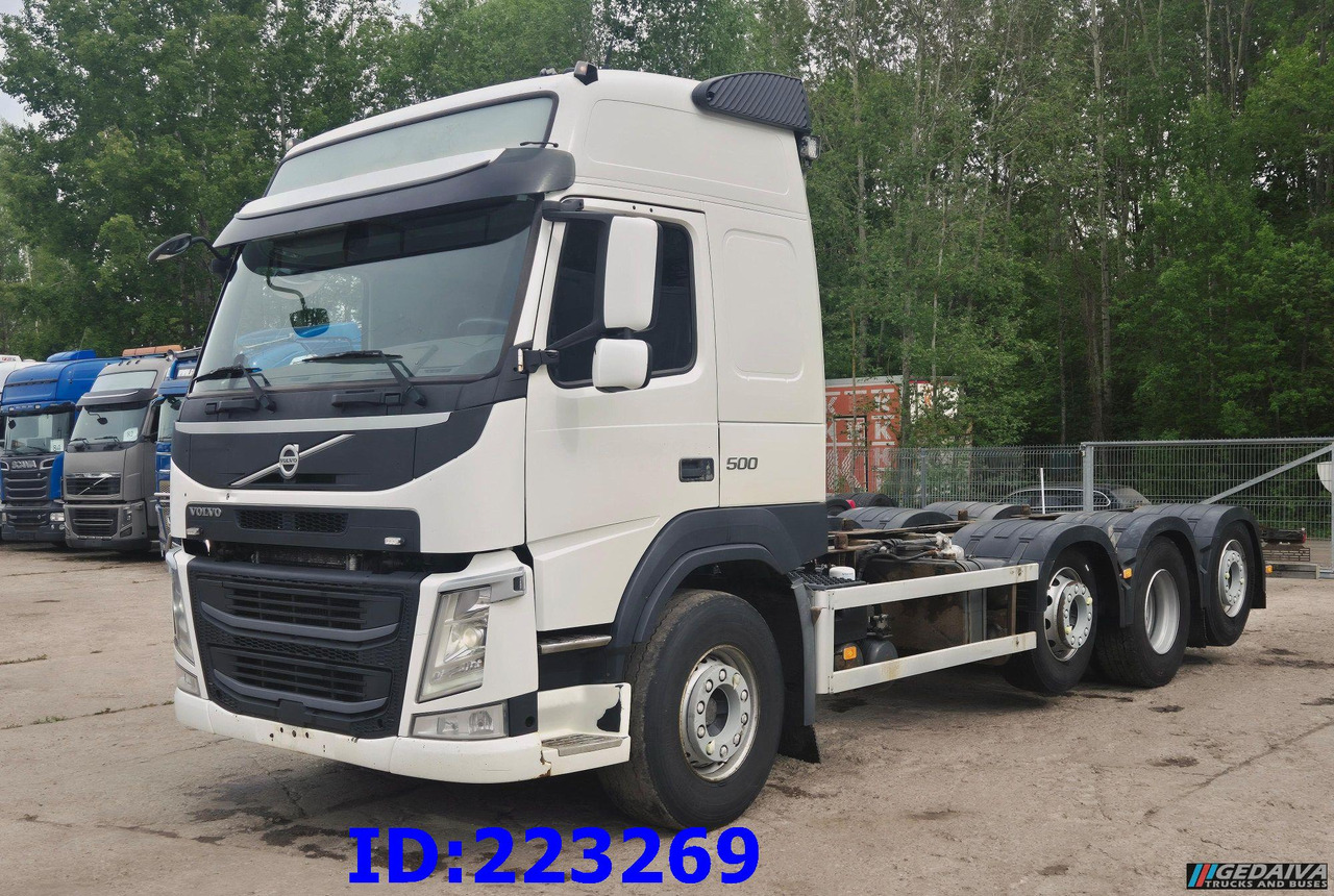 VOLVO FM13 500HP 8x2 (2 steering axels) - Chassi lastbil: bild 1 VOLVO FM13 500HP 8x2 (2 steering axels) - Chassi lastbil: bild 1