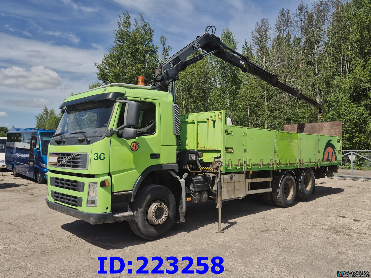 VOLVO FM9 300HP 6x2 + HIAB 144B -3 CL - Flakbil: bild 1 VOLVO FM9 300HP 6x2 + HIAB 144B -3 CL - Flakbil: bild 1