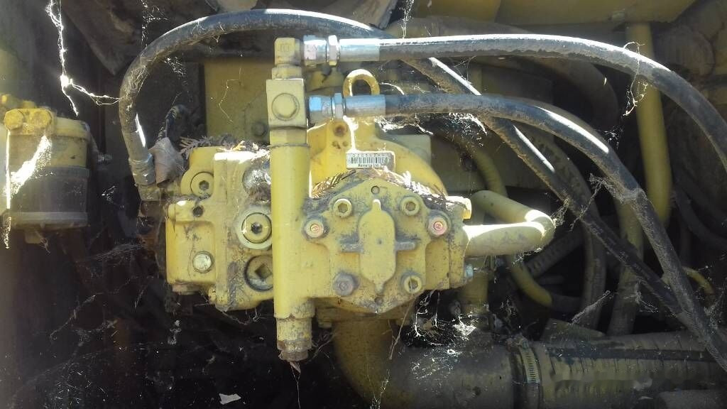 Komatsu PC 210 - Bandgrävare: bild 5 Komatsu PC 210 - Bandgrävare: bild 5