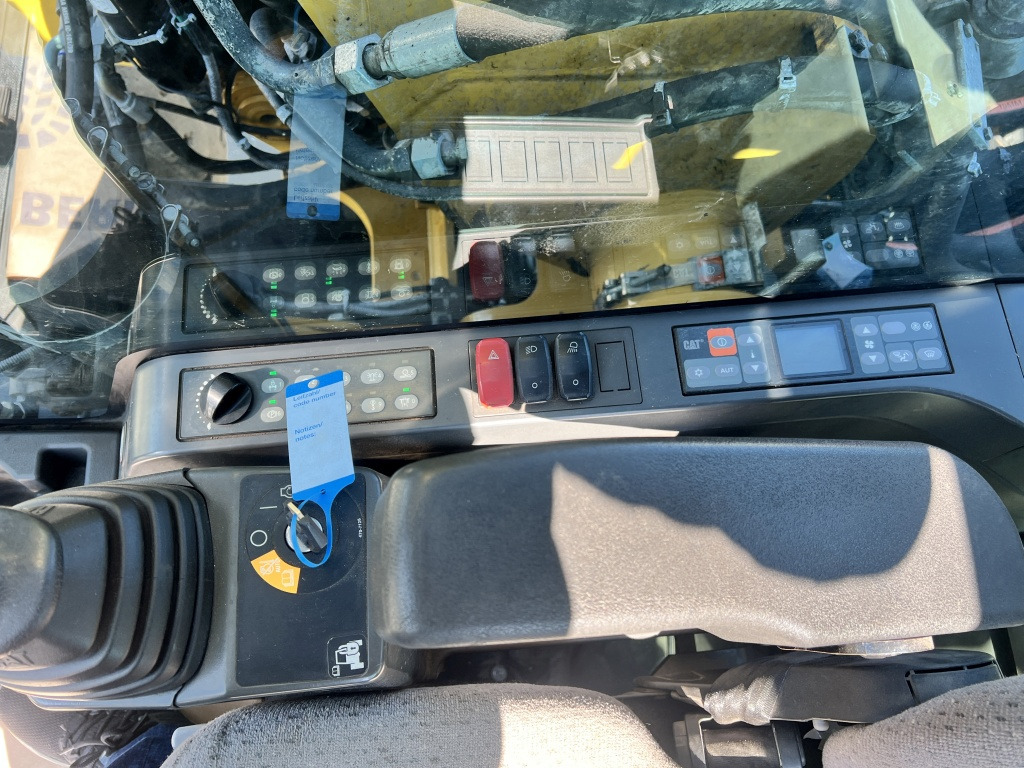 Grävmaskin på däck Caterpillar M 320 F (111527): bild 12