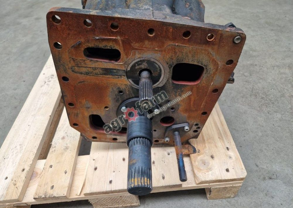 SKRZYNIA BIEGÓW RENAULT ARES 556 RZ 461B8 - Växellåda: bild 4 SKRZYNIA BIEGÓW RENAULT ARES 556 RZ 461B8 - Växellåda: bild 4