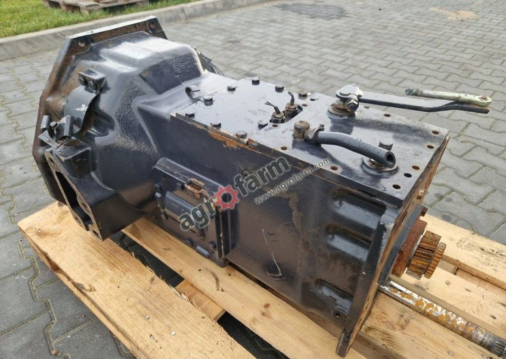 Skrzynia biegów Case CX 105 xtrashift 600100 - Växellåda: bild 2 Skrzynia biegów Case CX 105 xtrashift 600100 - Växellåda: bild 2