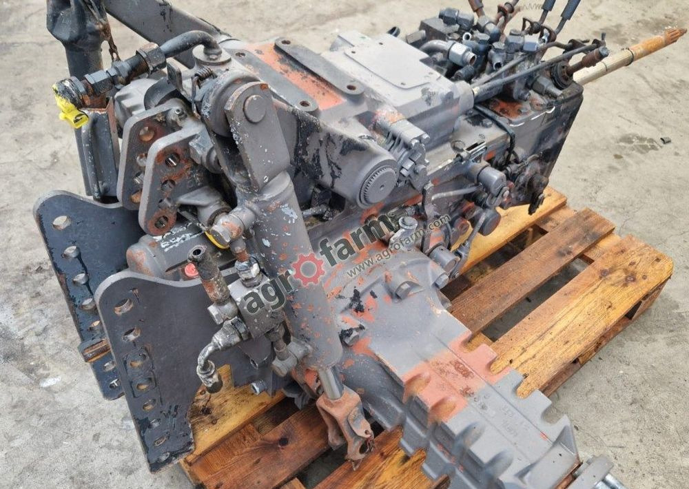 Skrzynia biegów i most tylny Renault Fructus 130 - Växellåda: bild 4 Skrzynia biegów i most tylny Renault Fructus 130 - Växellåda: bild 4