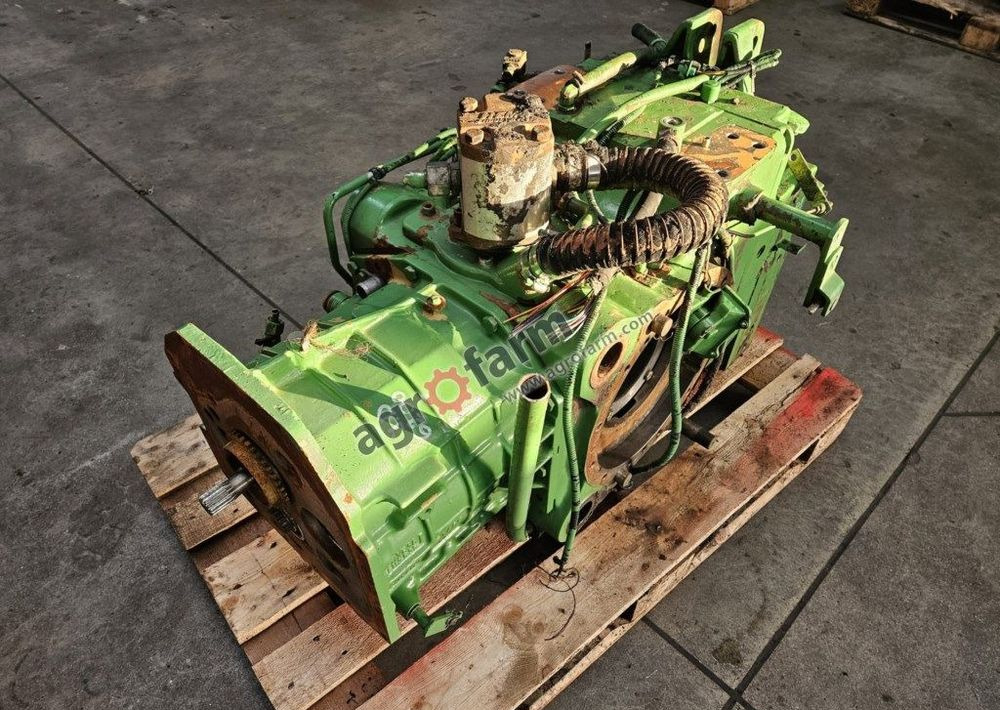 TYLNY MOST I SKRZYNIA BIEGÓW JOHN DEERE L113175 - Växellåda: bild 1 TYLNY MOST I SKRZYNIA BIEGÓW JOHN DEERE L113175 - Växellåda: bild 1