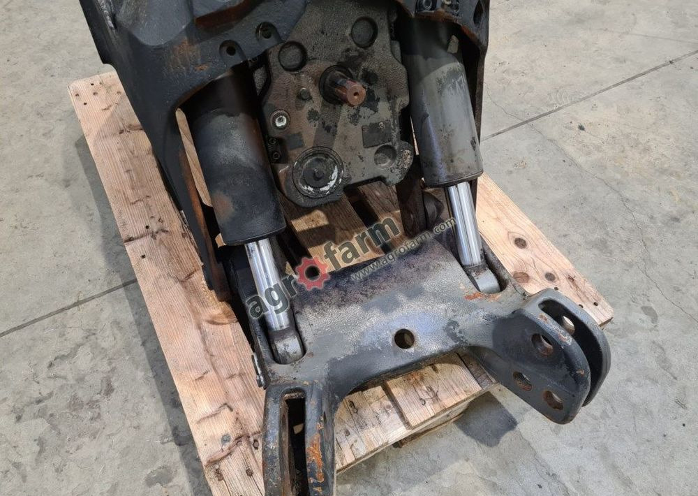 TUZ, przedni podnośnik, WOM VALTRA N174 - Tillbehör för Traktor: bild 2 TUZ, przedni podnośnik, WOM VALTRA N174 - Tillbehör för Traktor: bild 2